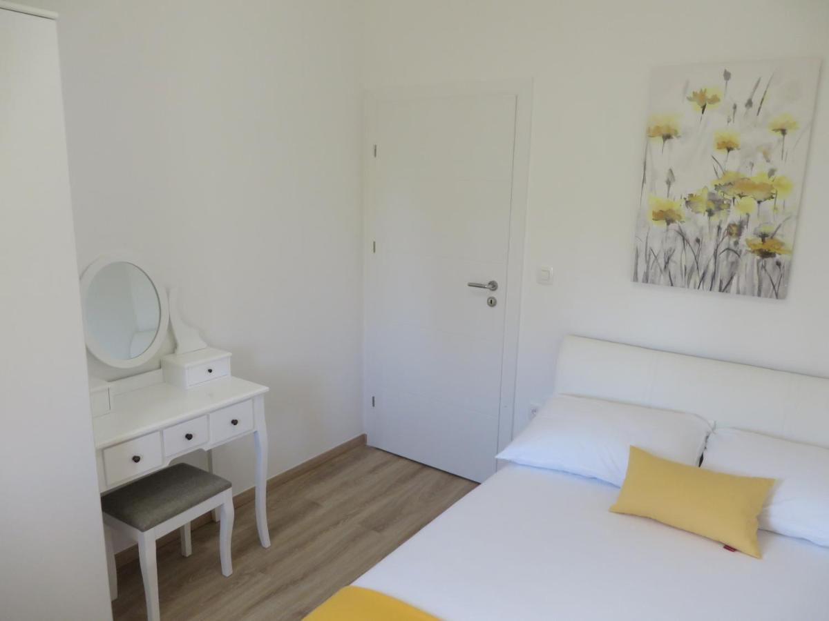 M&L Holliday Home Biograd Na Moru Exteriér fotografie