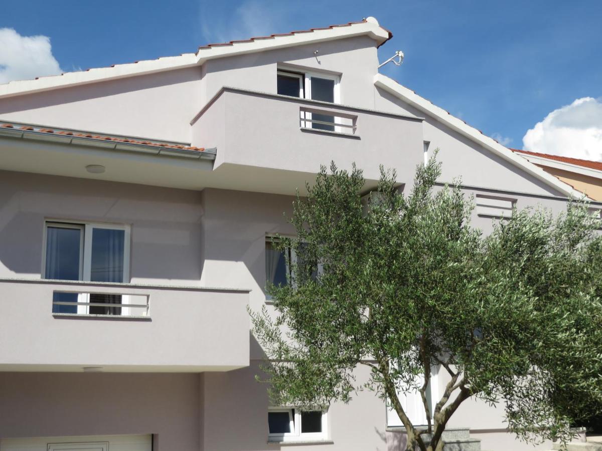 M&L Holliday Home Biograd Na Moru Exteriér fotografie