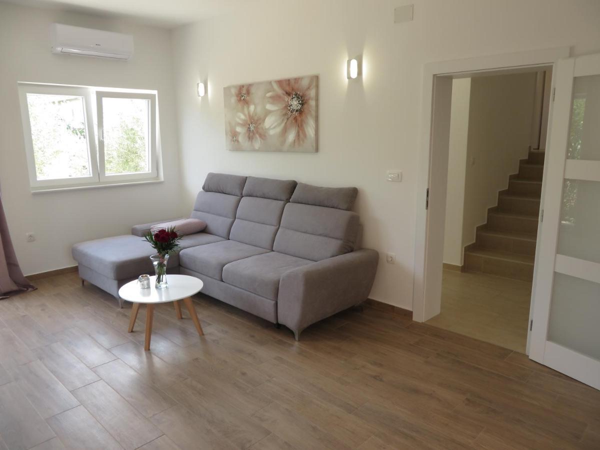 M&L Holliday Home Biograd Na Moru Exteriér fotografie