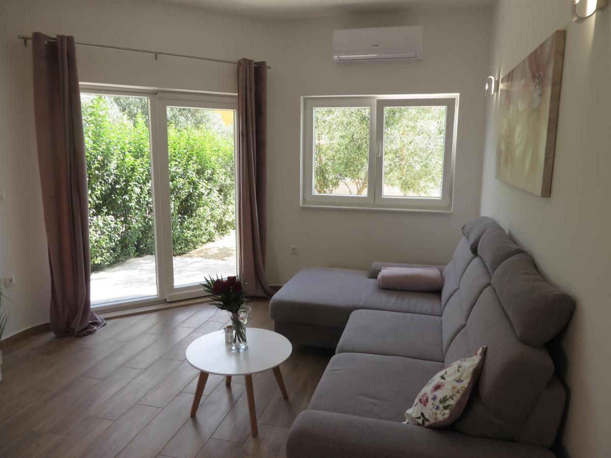 M&L Holliday Home Biograd Na Moru Exteriér fotografie